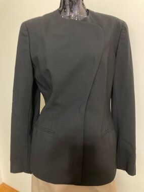 Classic Black Women's Tailored Jacket
Item# TSjkt31